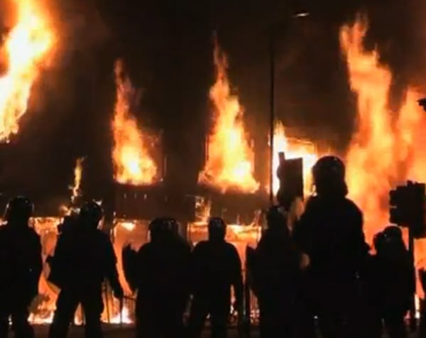 Video A Doua Noapte De Violen E La Londra Libertatea