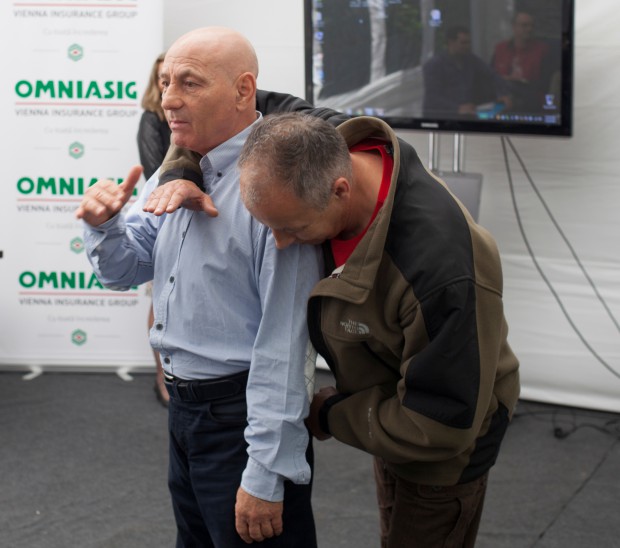 Ion Bernea demonstrază cum poţi scăpa dintr-un atac din spate