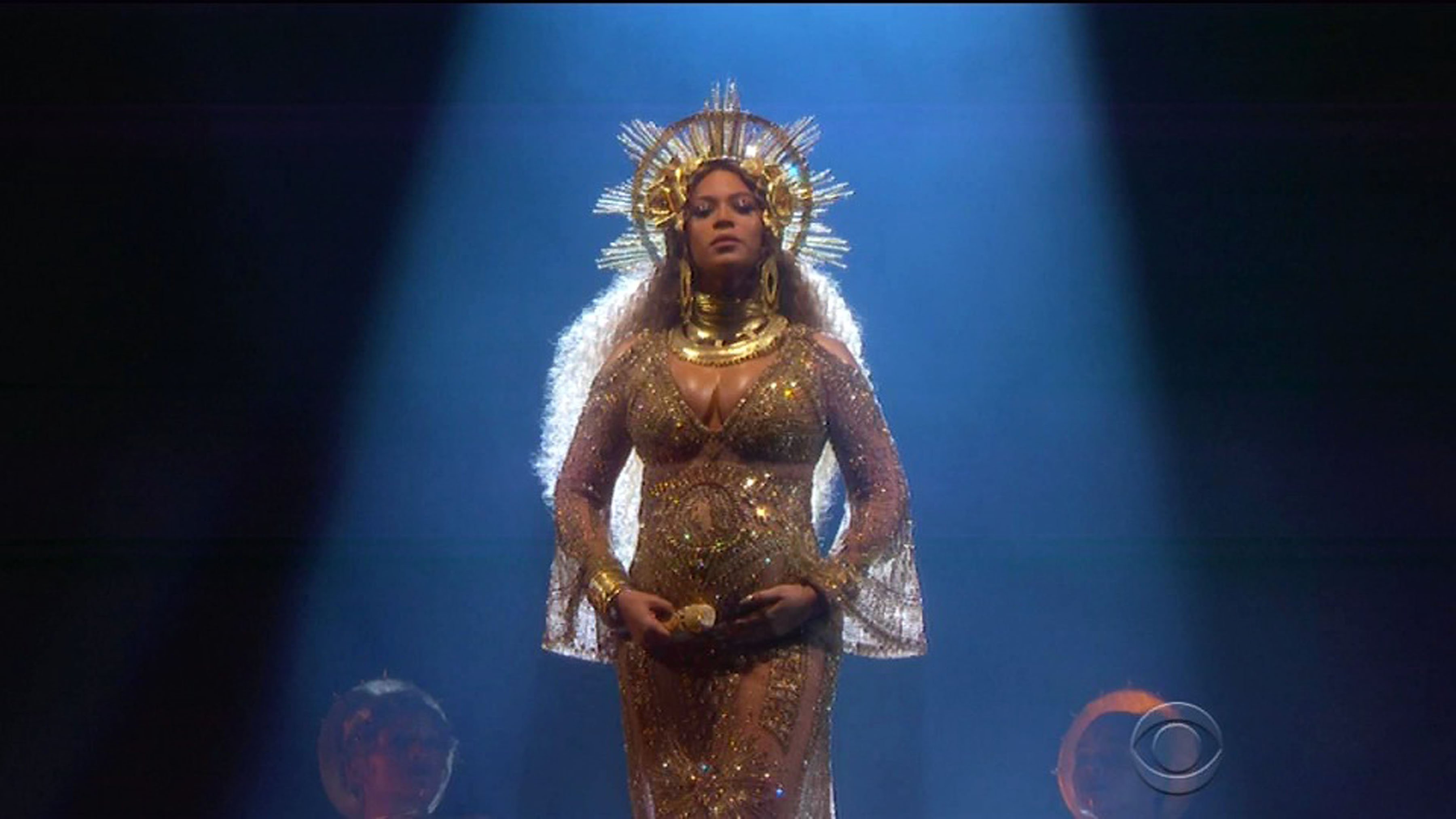 Pregnant Beyonce shows off her baby bump during performance at The Grammys