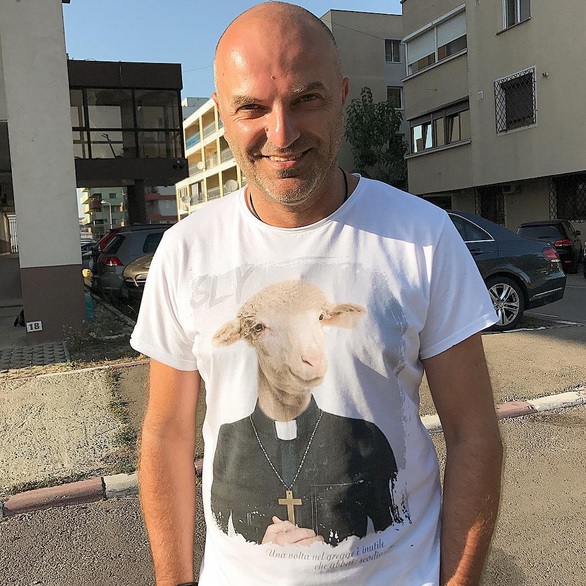 Dan Capatos, apariție spectaculoasă la malul mării. Toate privirile au fost ațintite asupra lui. “Să nu dai de Pomohaci”