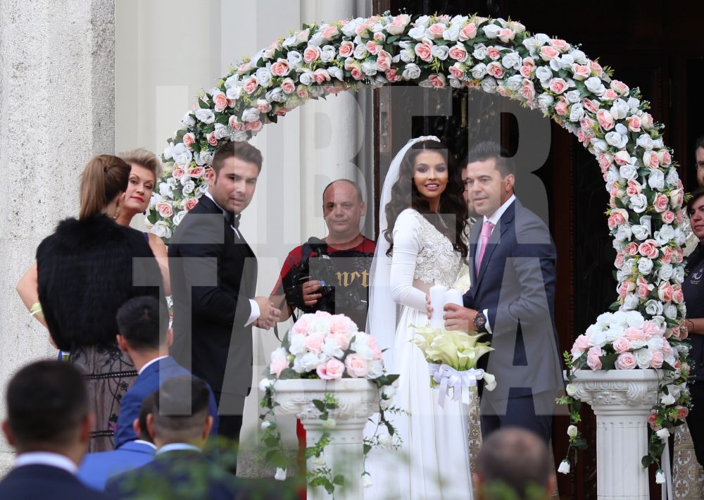 FOTO EXCLUSIV Primele Imagini De La Nunta Lui Adrian Mutu Cu Sandra