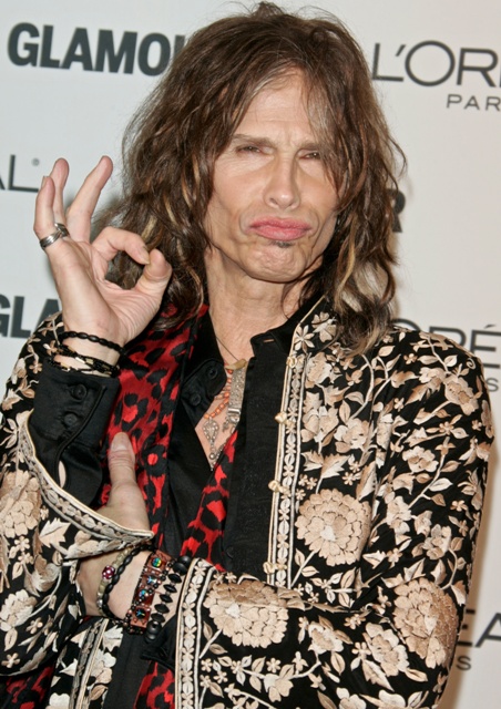 Steven Tyler de la Aerosmith amână concertele în urma unei hemoragii la corzile vocale 7 0 212176 steventyler