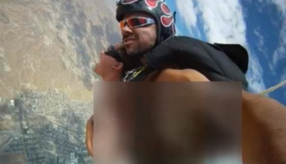 Fucking While Sky Diving