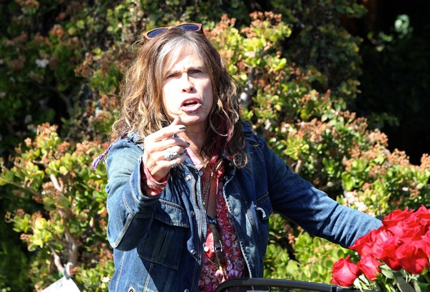 Steven Tyler de la Aerosmith amână concertele în urma unei hemoragii la corzile vocale 6 steven tyler