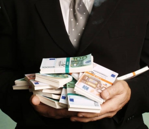 Ce salarii se oferă pentru locurile de muncă din bănci: trezorier – 5.000 de lei net