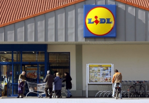 Lidl, obligat de un tribunal elvețian să renunţe la iepurașii de ciocolată asemănători cu cei ai mărcii Lindt