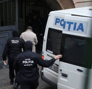 Comisar-șef de la Poliția de Frontieră Timișoara, bănuit că proteja o grupare de traficanți de migranți