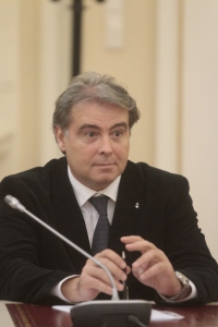 Adrian Cioroianu, chemat la Parlament pentru „blocajul în accesarea tezelor de doctorat”