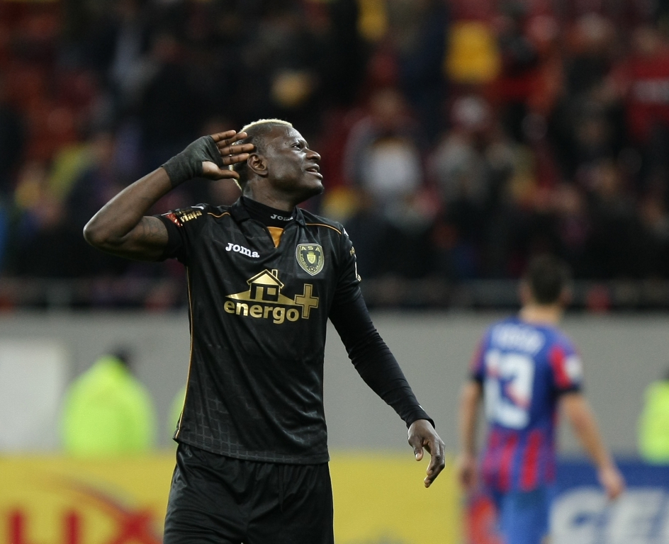 Cu cine va semna Ousmane N'Doye
