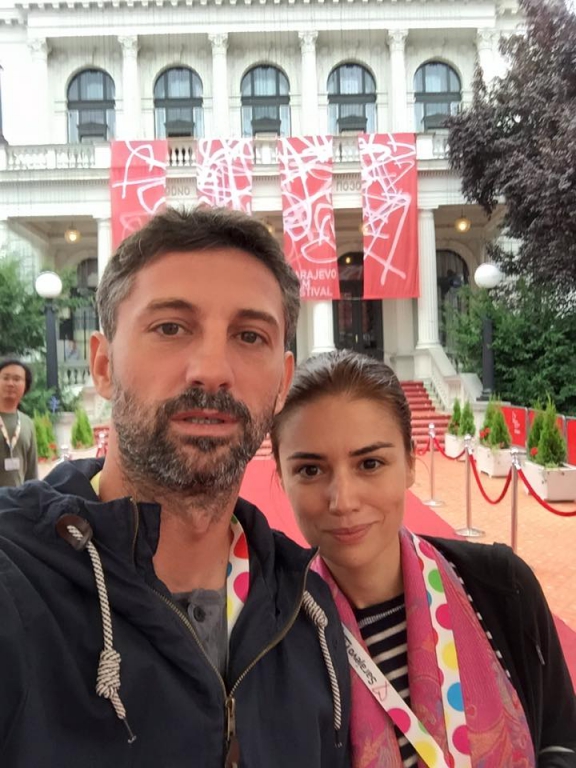 Andi Vasluianu este dezinvolt pe micul ecran, dar timid în viața de zi cu zi. “Sunt timid, dar mă tratez”