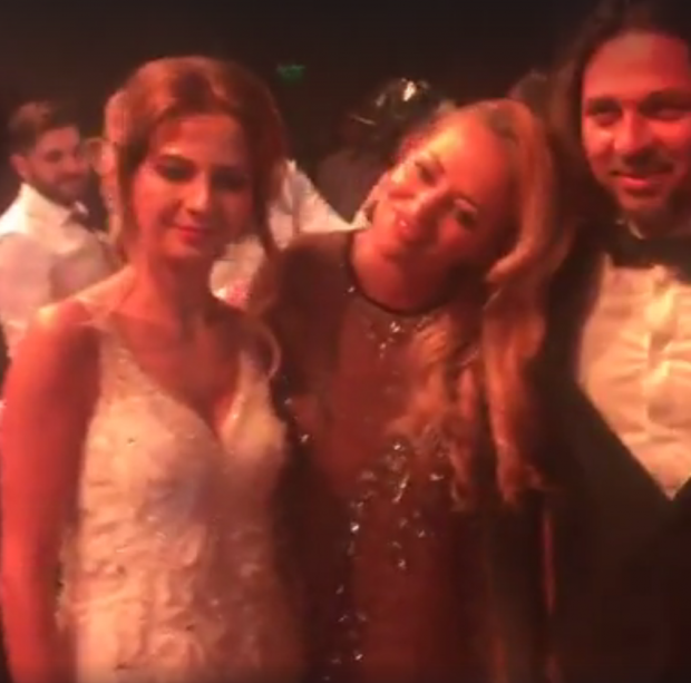 Delia și soțul ei, alături de mireasa Alina