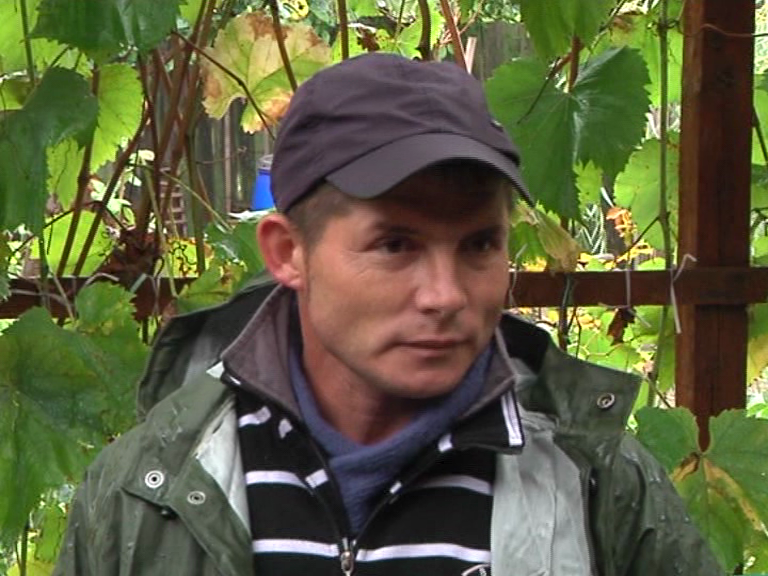 Un bărbat din Galați a vrut să se sinucidă împreună cu fiica sa