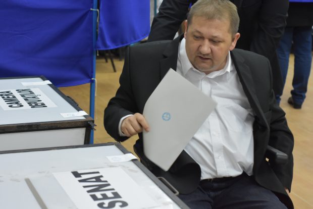 Ionuţ Narcis Chisăliţă a votat la Reșița