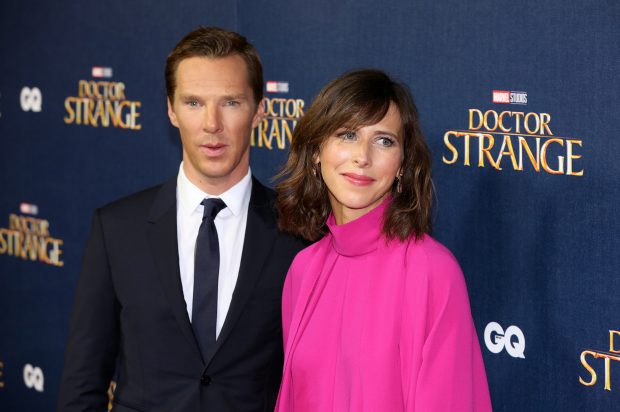 Un bucătar înarmat cu un cuțit a intrat pe proprietatea actorului Benedict Cumberbatch: „Știu că te-ai mutat aici, sper să arzi de viu”