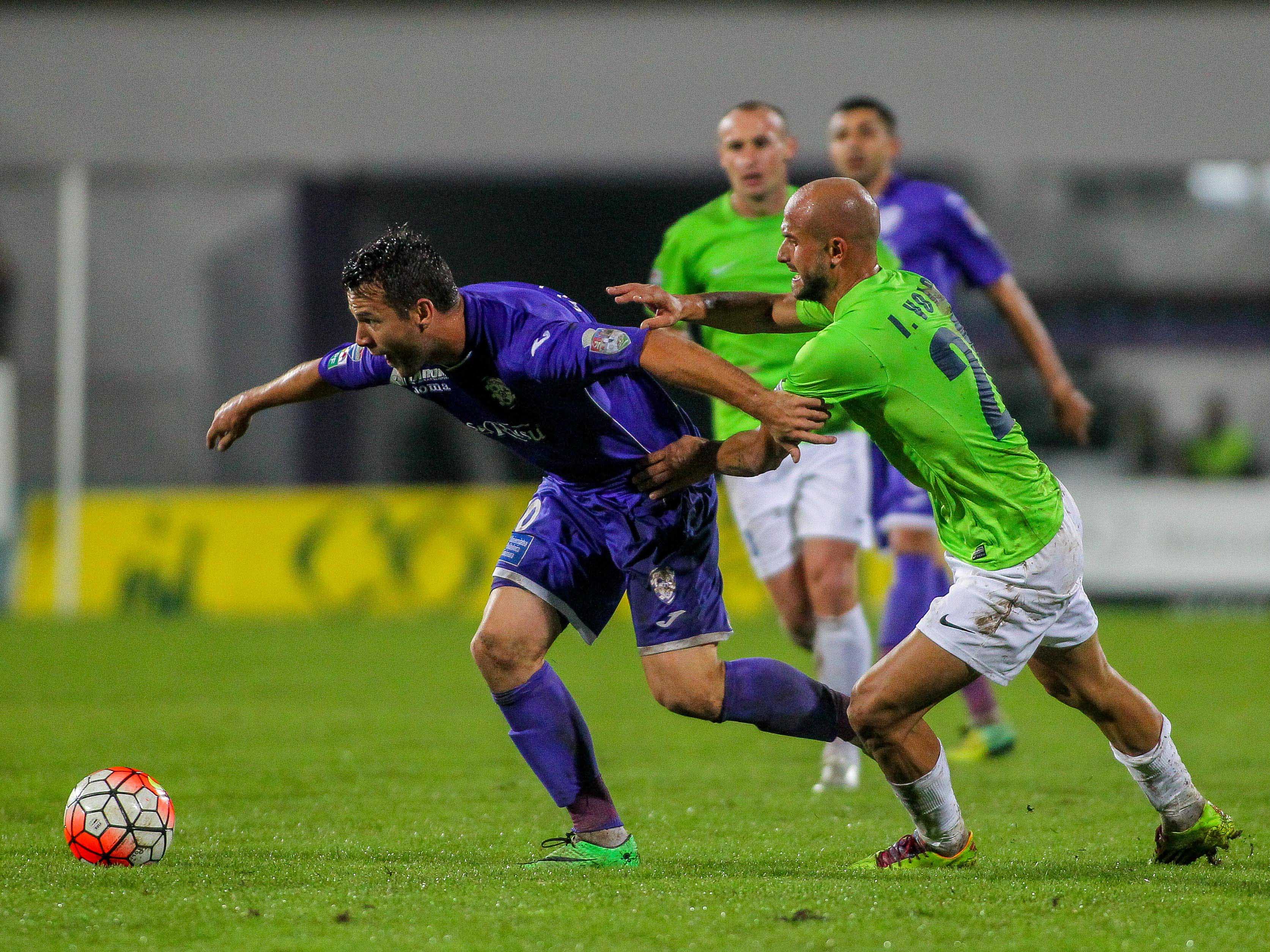 Liga 1 Etapa A 4 A Acs Poli Timisoara Juventus Bucuresti Ora 18 30 Digi Dolce Look Libertatea