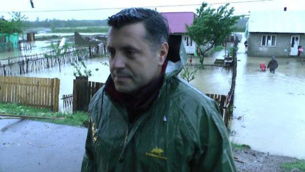 Inundații în Moldova. Zeci de oameni, evacuați din calea apelor. Mii de locuințe au rămas fără curent electric