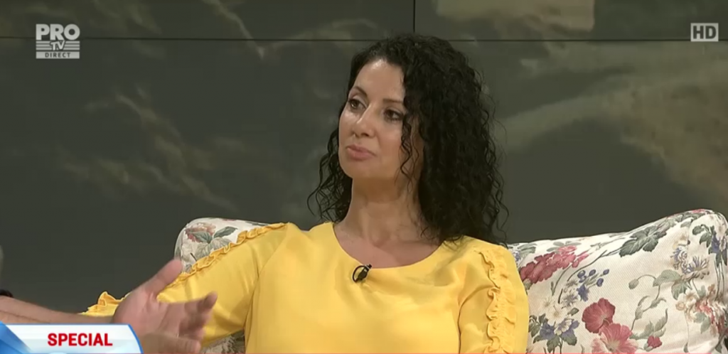 Mama Antoniei dă din casă. Ce sfaturi i-a dat celebrei sale fiice