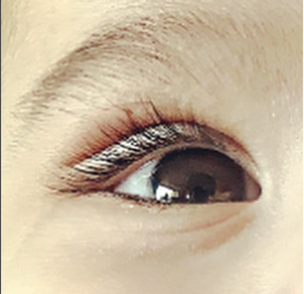 Imagine cu fetița Mădălinei Ghenea. Ce ochi frumoși are micuța