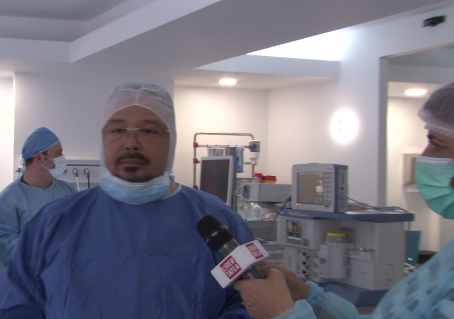 Operaţie în premieră în România: O femeie care nu avea o parte a maxilarului si a boltei palatine a primit șansa la o viață normală