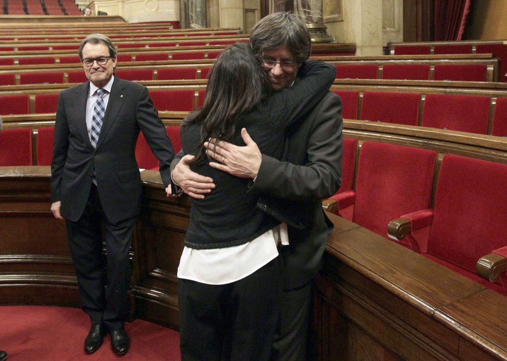 O româncă va deveni prima doamnă a Cataloniei, dacă provincia își va câștiga Independența