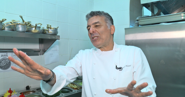 EXCLUSIV/ Hadad, cheful care nu suportă dulciurile și nu gustă pâinea. ”Românilor le lipsește ...răbdarea”