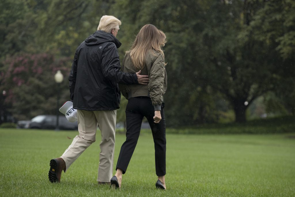 Cu ce s-a imbracat Melania Trump in Japonia