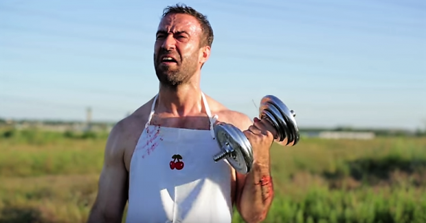 Șerban Pavlu, actorul principal din ”Umbre”, vorbește despre avantajul de a fi cunoscut drept ”taximetristul Relu”, dar și despre ce nu i-a plăcut DELOC la serial