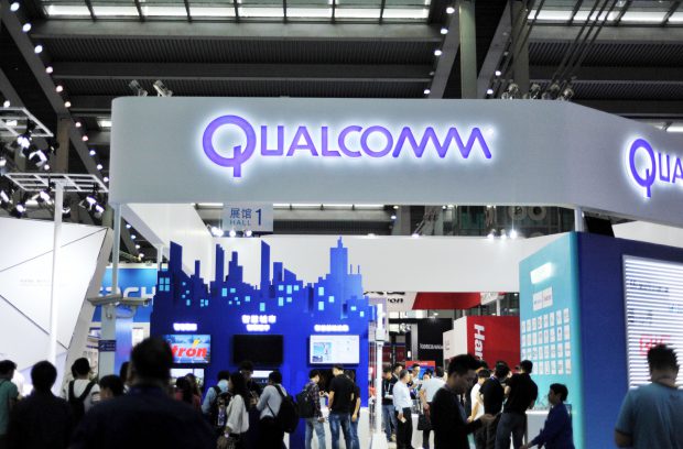 „Qualcomm inside”. Producătorul de cipuri Qualcomm vrea să cumpere de la Intel divizia de procesoare pentru PC-uri