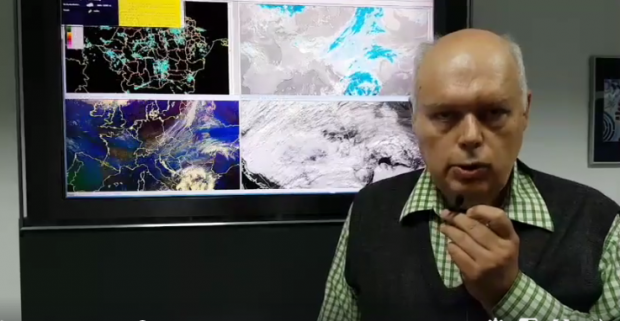 VIDEO/ Ploi, lapoviță și ninsoare în aproape toată țară. Două cicloane se vor întâlni, în acest weekend deasupra României