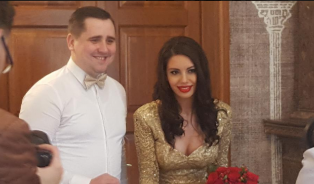 Fratele lui Dinu Maxer s-a căsătorit civil. Prima imagine de la eveniment