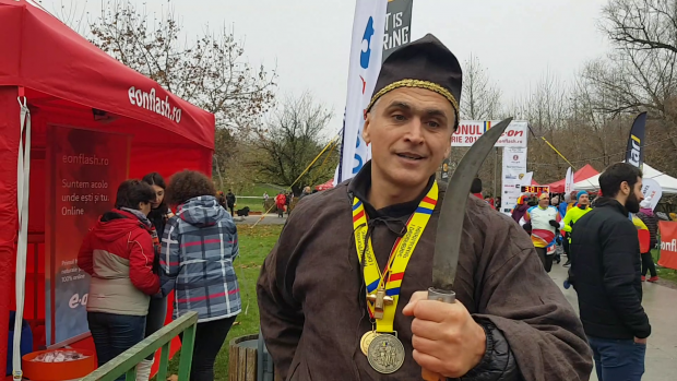 La maratonul Unirii au alergat și dacii liberi, cu săbii și steaguri