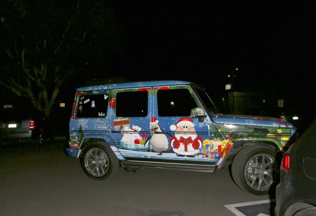Justin Bieber și-a decorat până și mașina de Crăciun