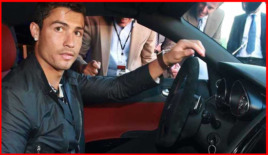 În ce își investesc banii marii sportivi ai lumii. Cristiano Ronaldo, mașini, avion, yacht, hotel. Simona Halep merge pe turism