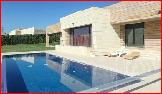 În ce își investesc banii marii sportivi ai lumii. Cristiano Ronaldo, mașini, avion, yacht, hotel. Simona Halep merge pe turism