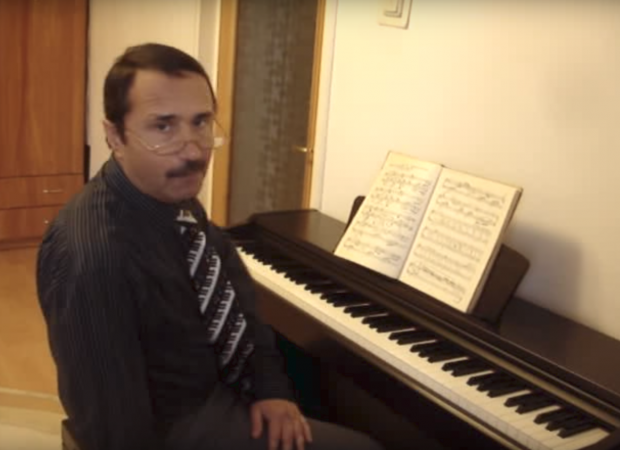 Pianistul care înoată în apa înghețată a făcut Conservatorul din Chișinău