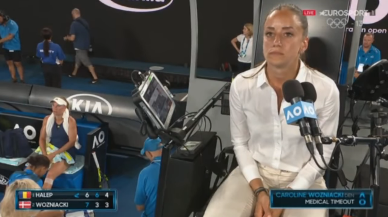 EXCLUSIV. Wozniacki a trișat în finala cu Simona Halep. Daneza s-a dat accidentată pentru a-și recupera condiția fizică în finalul partidei