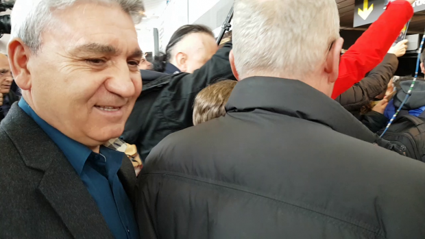 Tatăl Simonei Halep nu a putut ajunge la fiica sa din cauza fanilor şi a jurnaliştilor