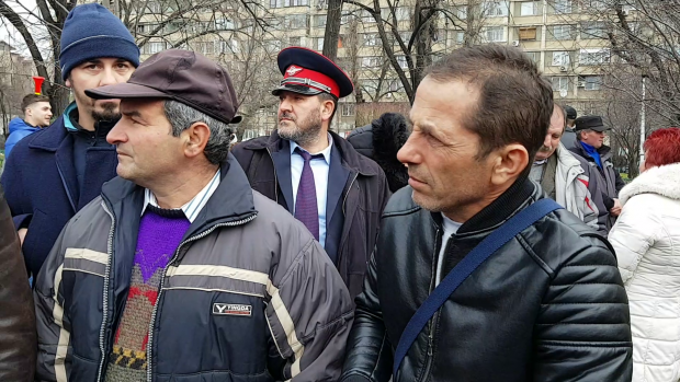 VIDEO / Miting la Ministerul Transporturilor: Ceferiștii cer de 85 de ani condiții de muncă mai bune și nu-i aude nimeni