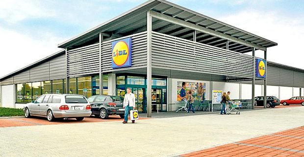 Zeci de magazine Lidl au fost închise temporar. Neregulile depistate la controalele ANPC și răspunsul companiei