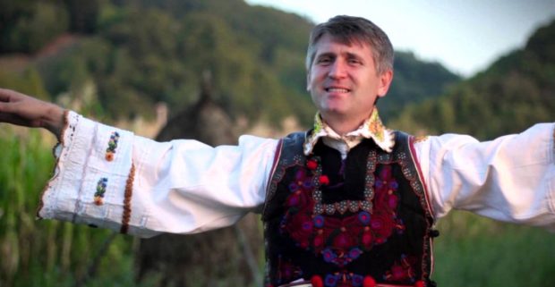 Cristian Pomohaci, acuzat de Arhiepiscopia Alba Iulia că face slujbe într-un local transformat în biserică. „Îndemnăm toți credincioșii să nu frecventeze acel locaș”