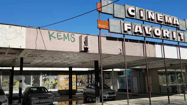 VIDEO / Stația de metrou cu pelicule cinematografice pe pereți. ”Favorit” se mută în subteran