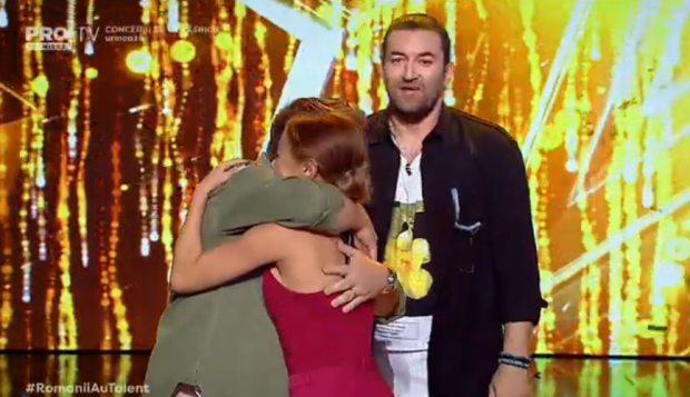 Al patrulea Golden Buzz al sezonului 8, la Românii au talent. Smiley și Pavel Bartoș au apăsat butonul auriu