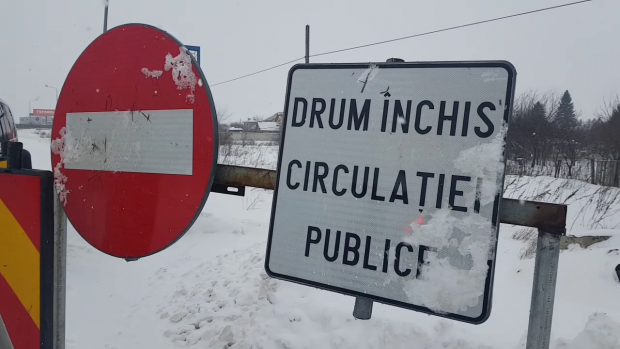 Drumuri închise și restricții de circulație din cauza viscolului puternic în județul Buzău