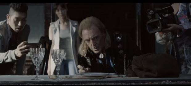 VIDEO/Raluca Aprodu joacă într-un film cu vampiri, care i-a dat fiori pe șira spinării: “Ne strângeam așa câte doi-trei să mergem să bem apă!”