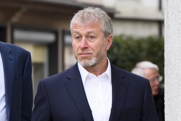Companiile lui Roman Abramovici au furnizat materiale pentru armata rusă, deși au negat. Investigație internațională