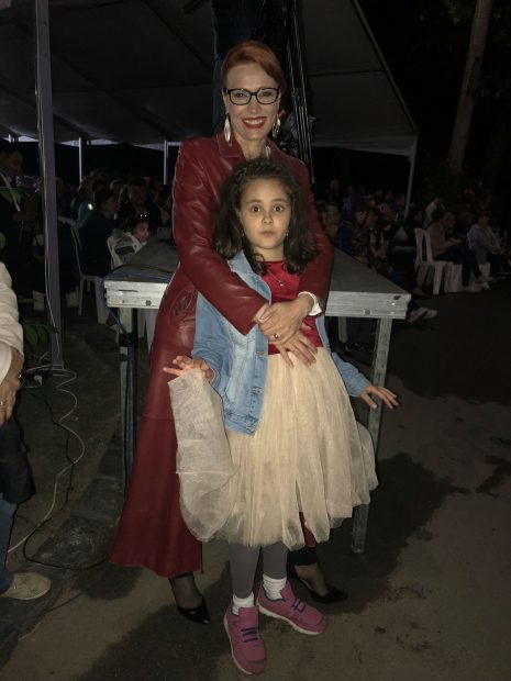 Actrița Monica Davidescu și fetița sa, Dora