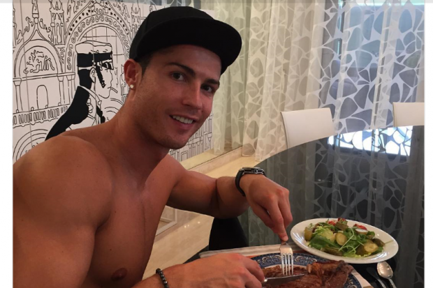 Cristiano se bucură din când în când și de câte o friptură