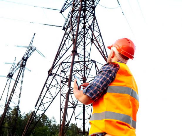 Mai multe judeţe din nord-vestul ţării au rămas fără curent electric