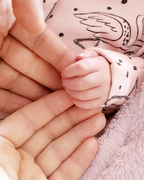 Laura Cosoi a născut. Prima imagine cu fetița ei