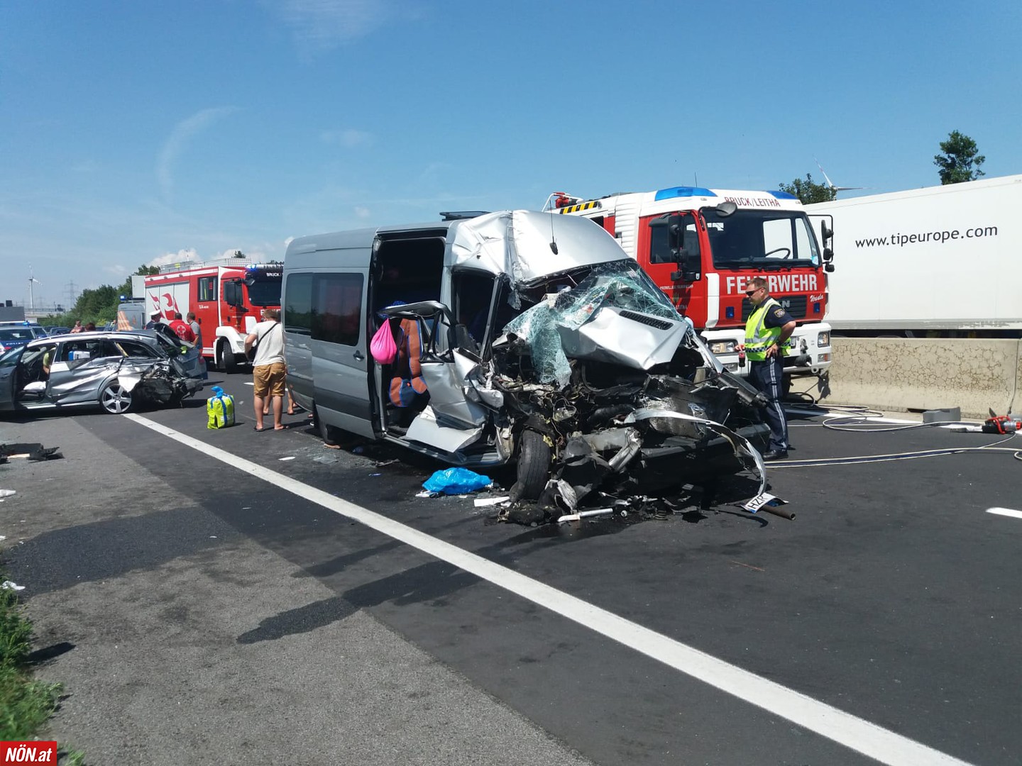 Două Mașini Cu Romani Implicate Intr Un Accident Grav In Austria